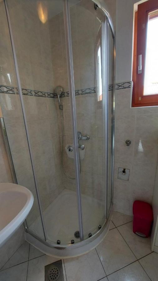 Apartment Alex พูลา ภายนอก รูปภาพ
