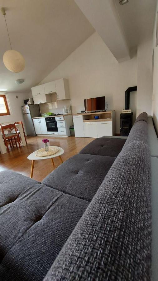 Apartment Alex พูลา ภายนอก รูปภาพ